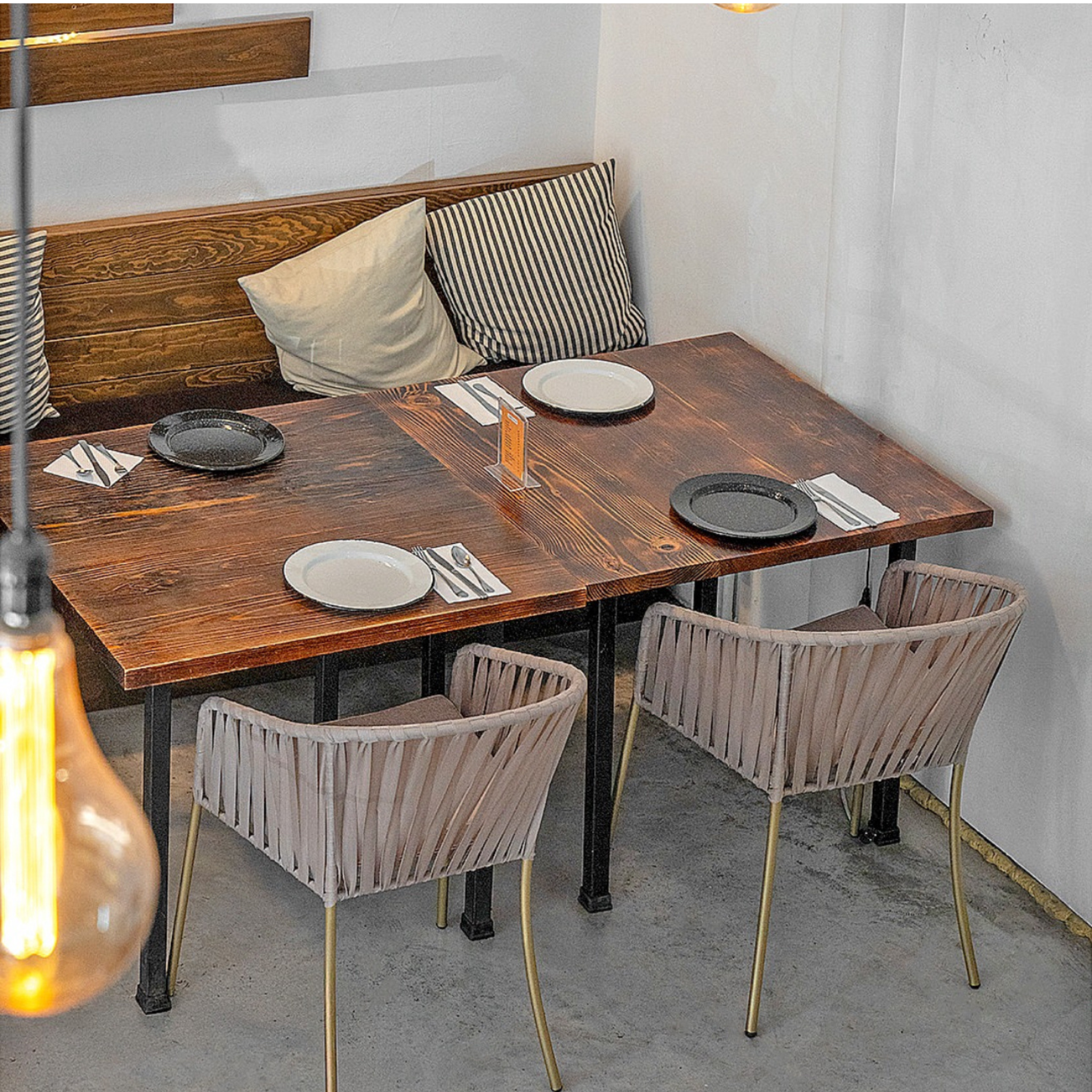 Silla Malibú · Edición Moca Mousse (Interior /Semi exterior)